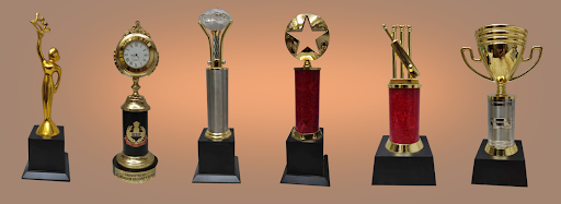 How to Choose the Best Trophies for Your Next Event?